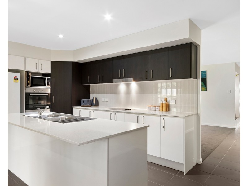 1 Cordwood Drive, Cooroy QLD 4563