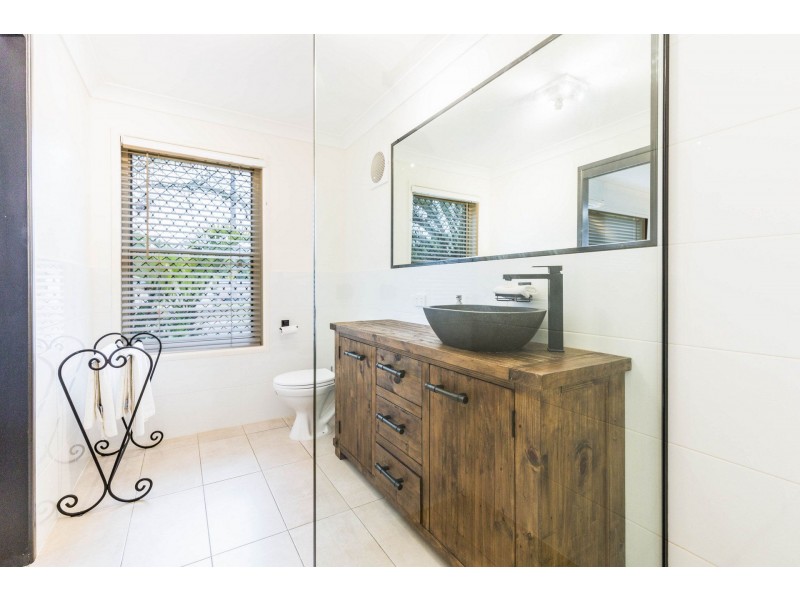 1/2 Tate Street, Agnes Water QLD 4677