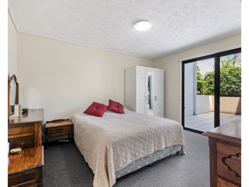 5/4 Grand Parade, Kawana Island QLD 4575