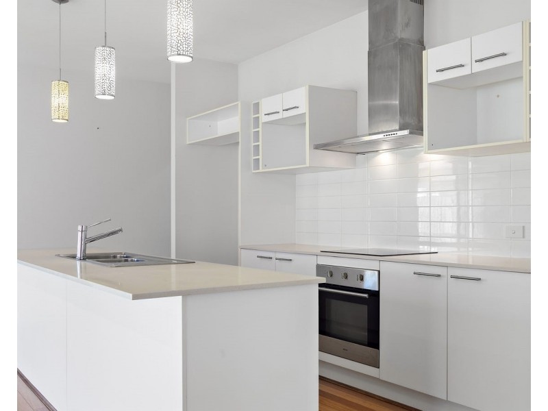 8 Peppermint Crescent, Sippy Downs QLD 4556