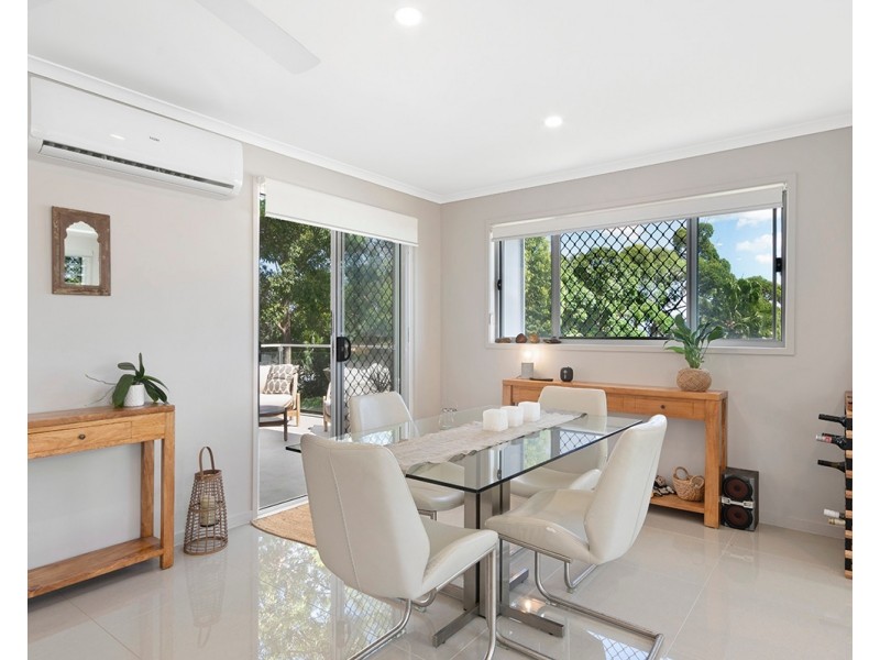 18b The Grove, Alexandra Headland QLD 4572