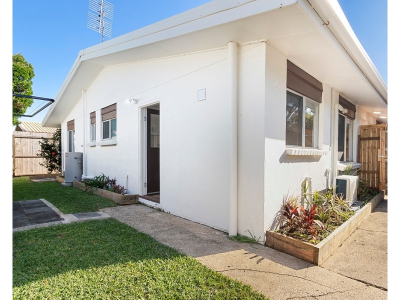 2/14 Petrie Avenue, Marcoola QLD 4564