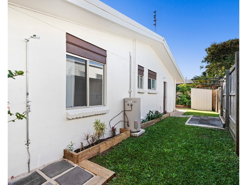 2/14 Petrie Avenue, Marcoola QLD 4564