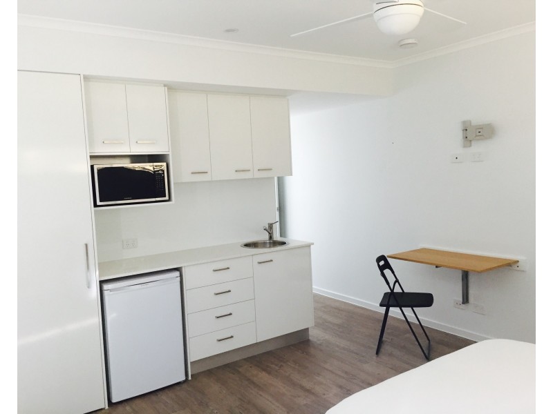 1/23 Ridge Road, Maroochydore QLD 4558