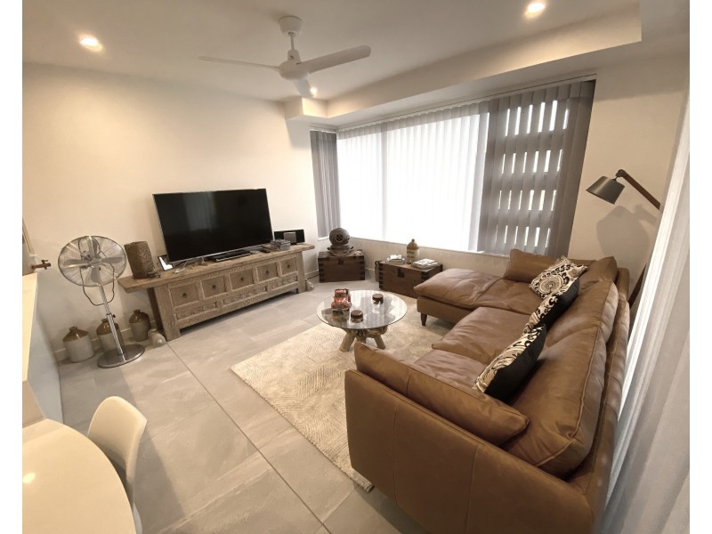 118-120 Alexandra Parade, Alexandra Headland QLD 4572