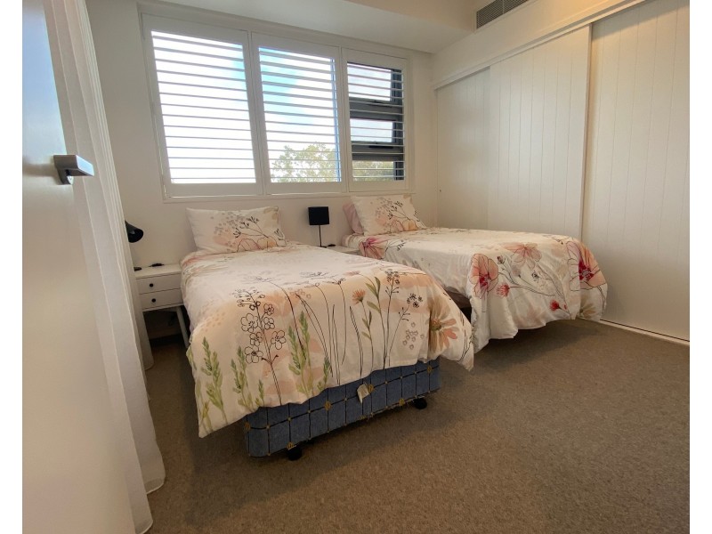 118-120 Alexandra Parade, Alexandra Headland QLD 4572