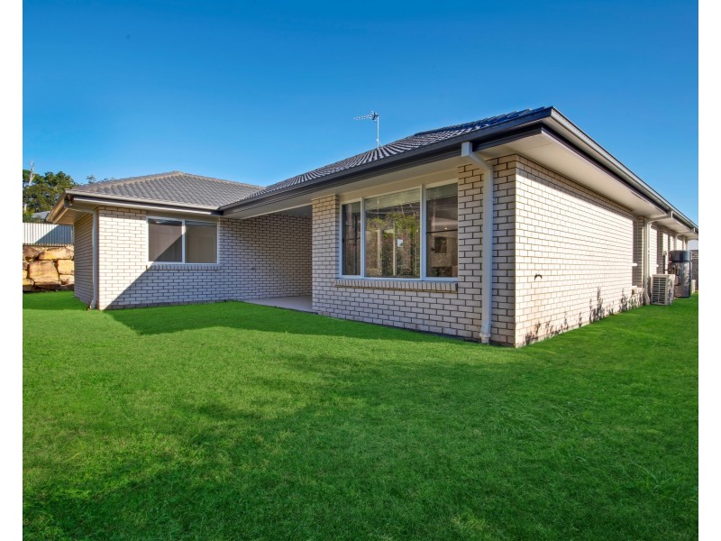 1 Outlook Rise, Mooloolah Valley QLD 4553