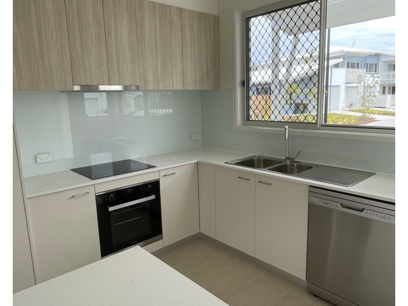 616 Tide Ave, Maroochydore QLD 4558