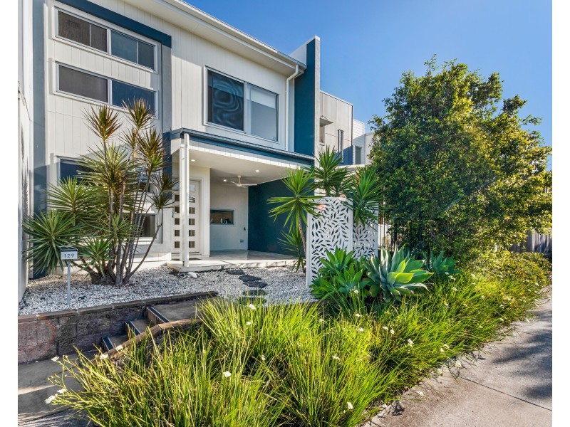 129 Sunshine Cove Way, Maroochydore QLD 4558