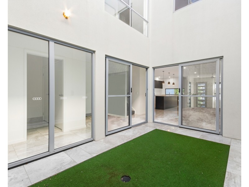 129 Sunshine Cove Way, Maroochydore QLD 4558