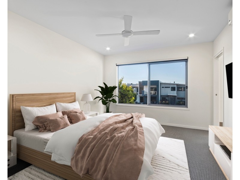 129 Sunshine Cove Way, Maroochydore QLD 4558