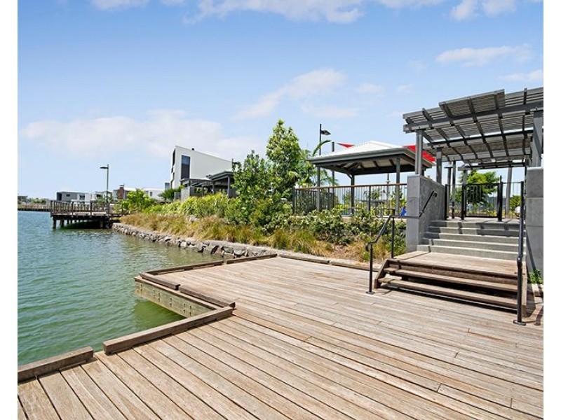 129 Sunshine Cove Way, Maroochydore QLD 4558