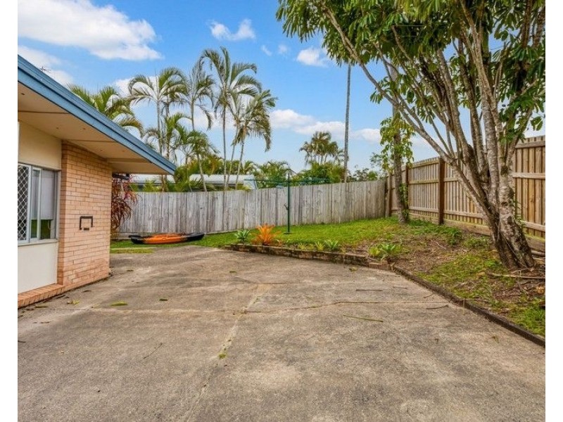 2/11 Jacaranda Drive, Mooloolaba QLD 4557