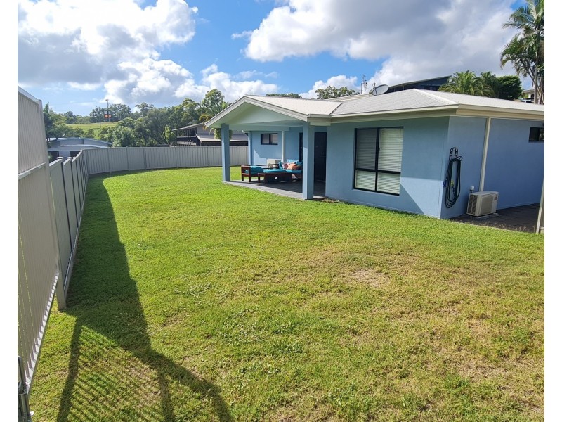 1 Bayview Close, Agnes Water QLD 4677