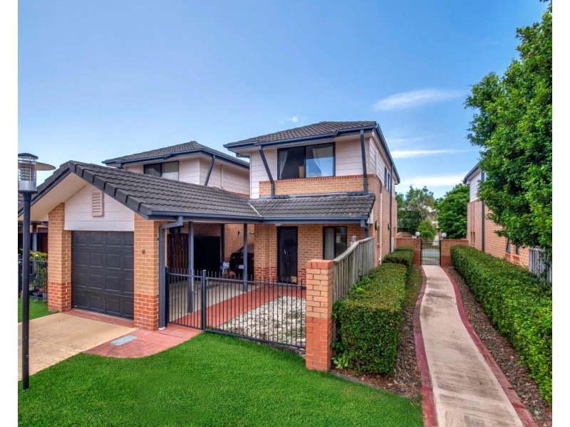 16/2 Springhill Drive, Sippy Downs QLD 4556