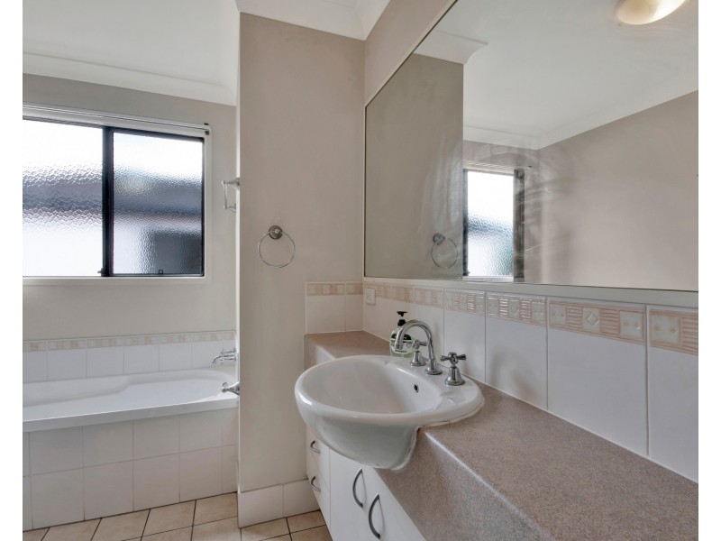 16/2 Springhill Drive, Sippy Downs QLD 4556