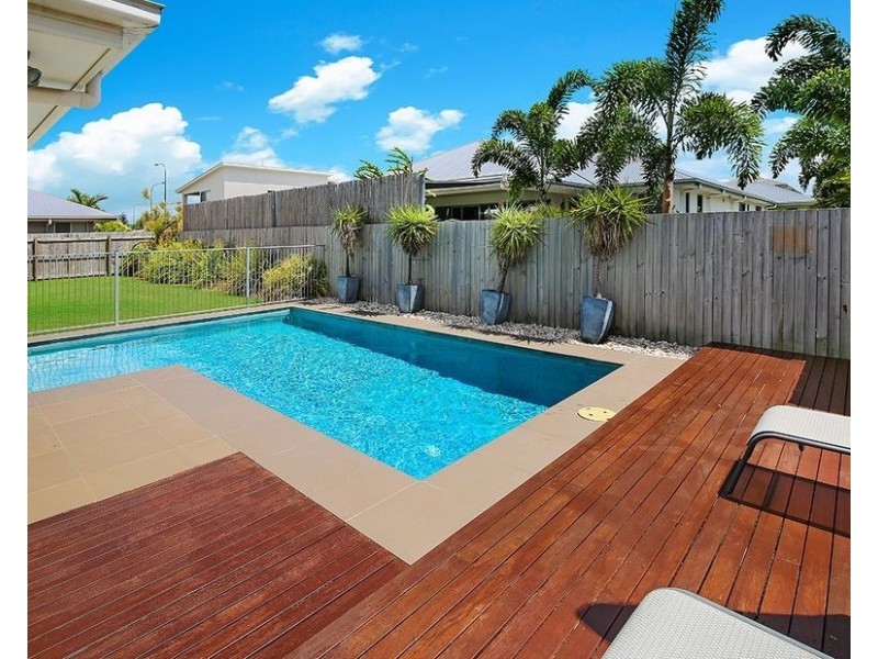 5 Swivel Court, Birtinya QLD 4575