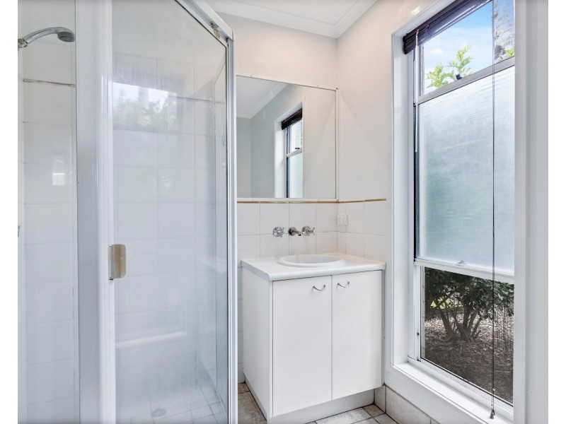 15 Honeymyrtle Court, Mountain Creek QLD 4557