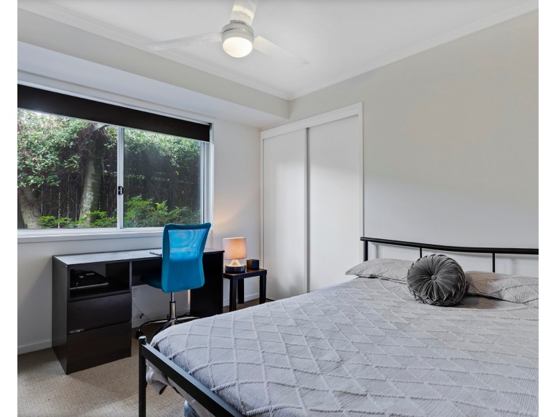 15 Honeymyrtle Court, Mountain Creek QLD 4557