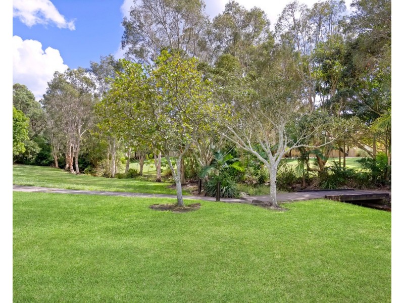 15 Honeymyrtle Court, Mountain Creek QLD 4557