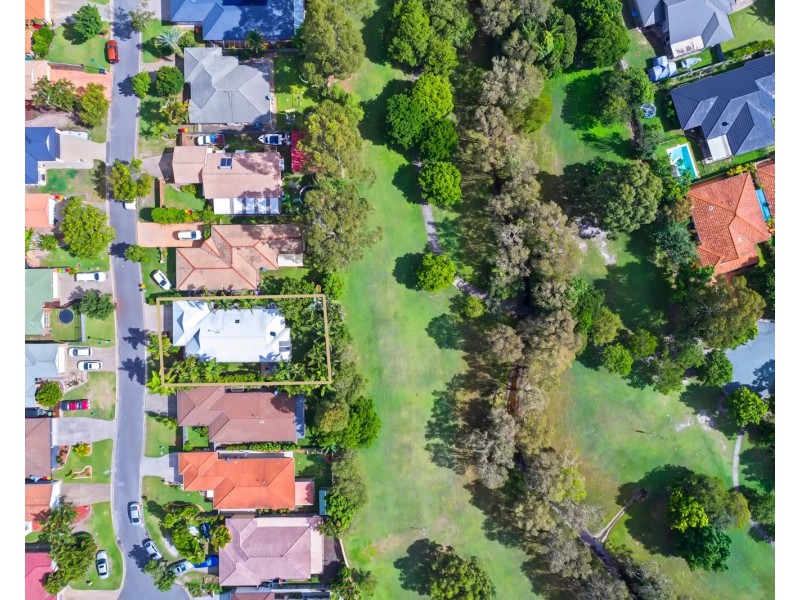 15 Honeymyrtle Court, Mountain Creek QLD 4557