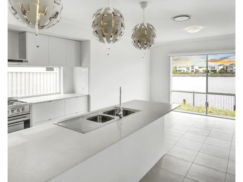 74 Prime Parade, Birtinya QLD 4575