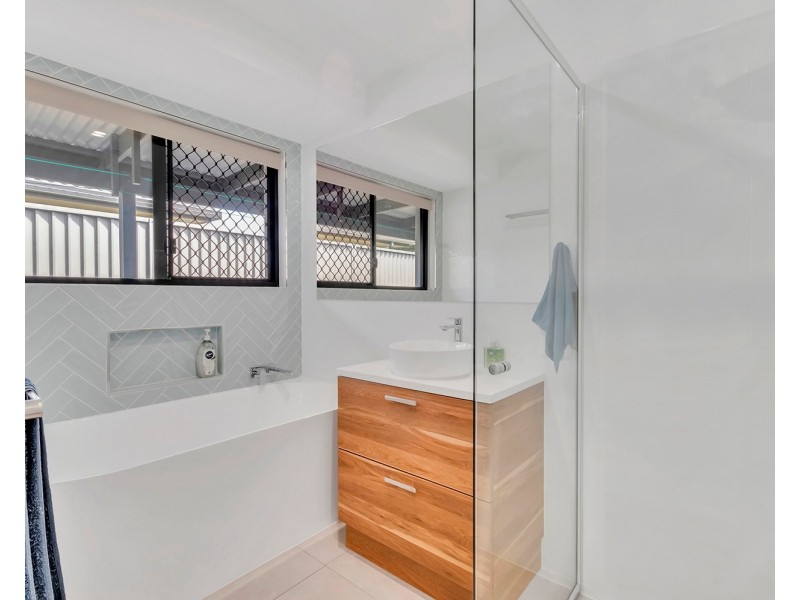 103 Cooroora Street, Battery Hill QLD 4551