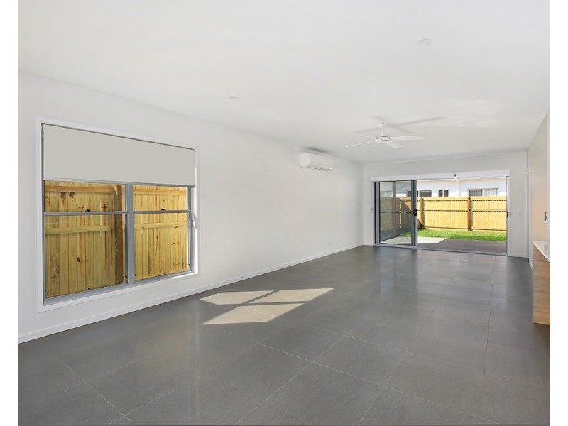 16 Calder Crescent, Mountain Creek QLD 4557