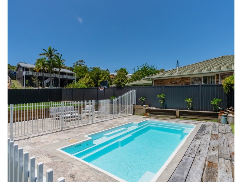 17 Moreton Bay Drive, Caloundra West QLD 4551