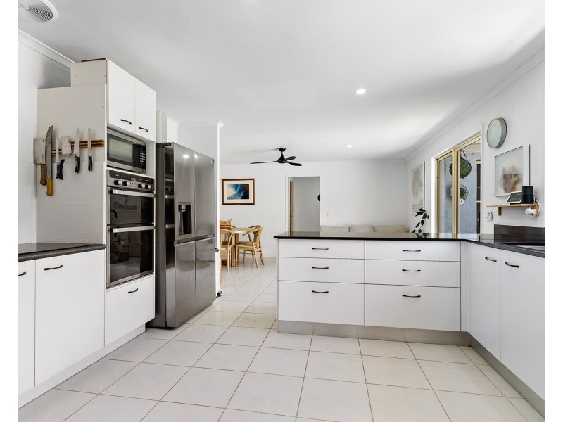 17 Moreton Bay Drive, Caloundra West QLD 4551