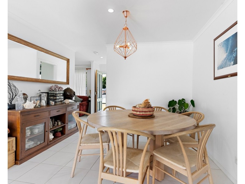 17 Moreton Bay Drive, Caloundra West QLD 4551