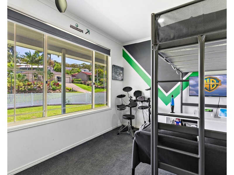 17 Moreton Bay Drive, Caloundra West QLD 4551