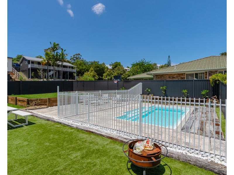 17 Moreton Bay Drive, Caloundra West QLD 4551