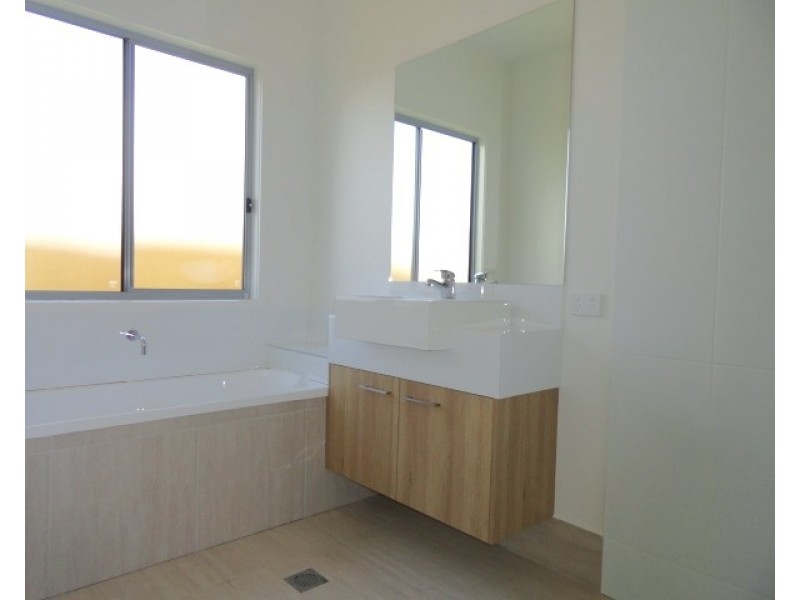 14 Petrel Crescent, Mountain Creek QLD 4557