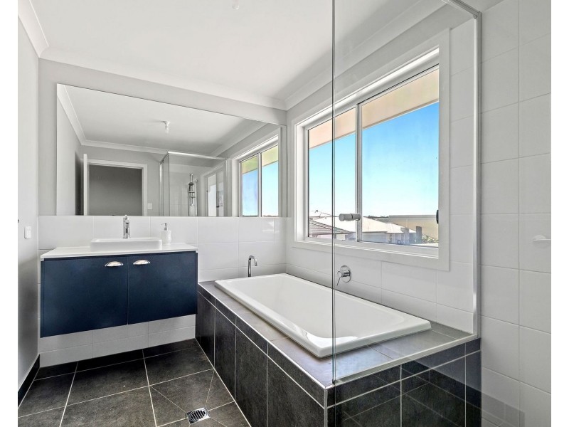 13 Achurch Street, Palmview QLD 4553