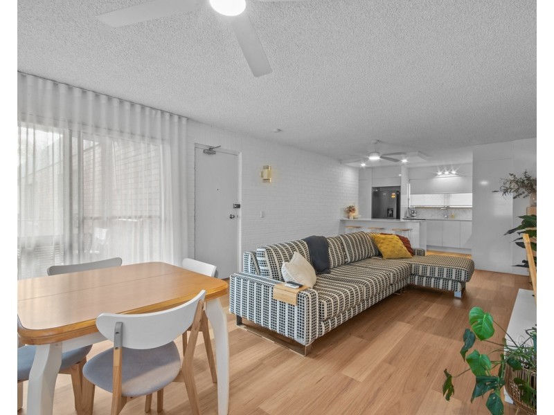 4/11 Alice Street, Alexandra Headland QLD 4572