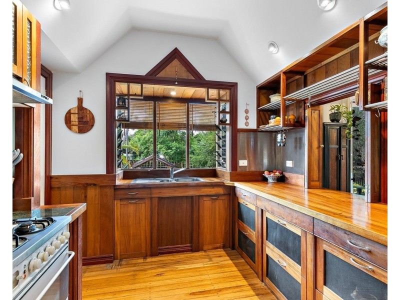 4 Pine Street, Nambour QLD 4560