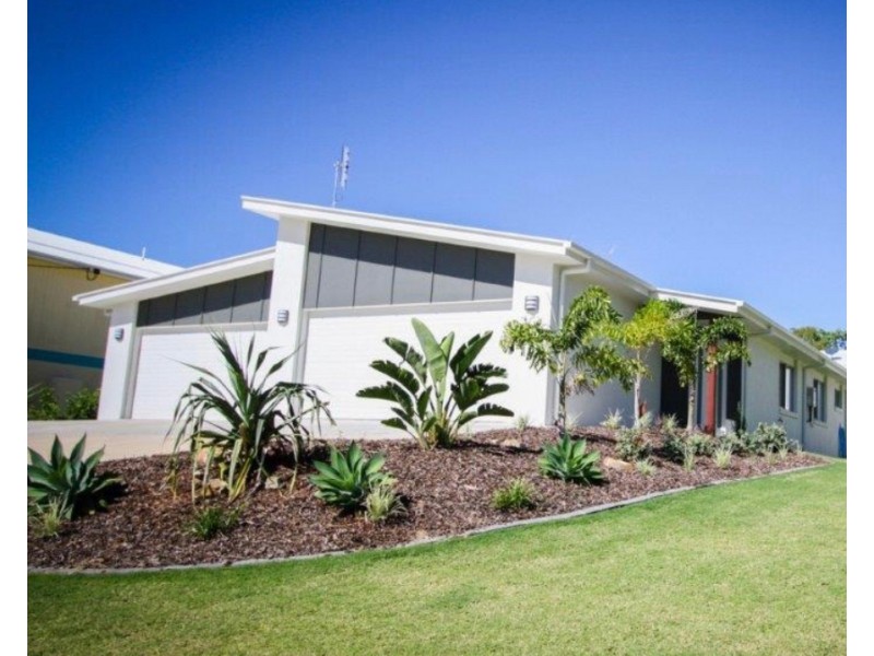 2/6 Springs Road, Agnes Water QLD 4677