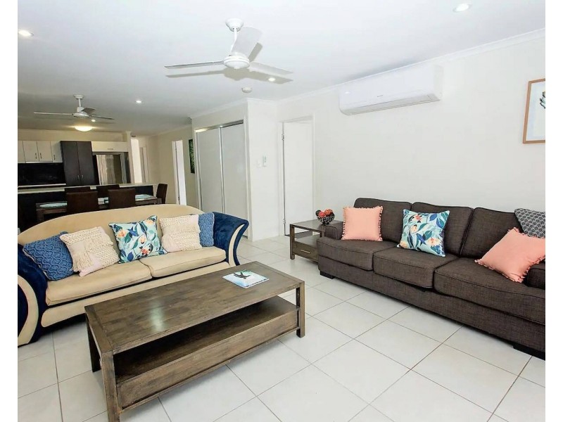 2/6 Springs Road, Agnes Water QLD 4677