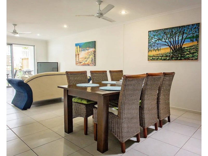 2/6 Springs Road, Agnes Water QLD 4677