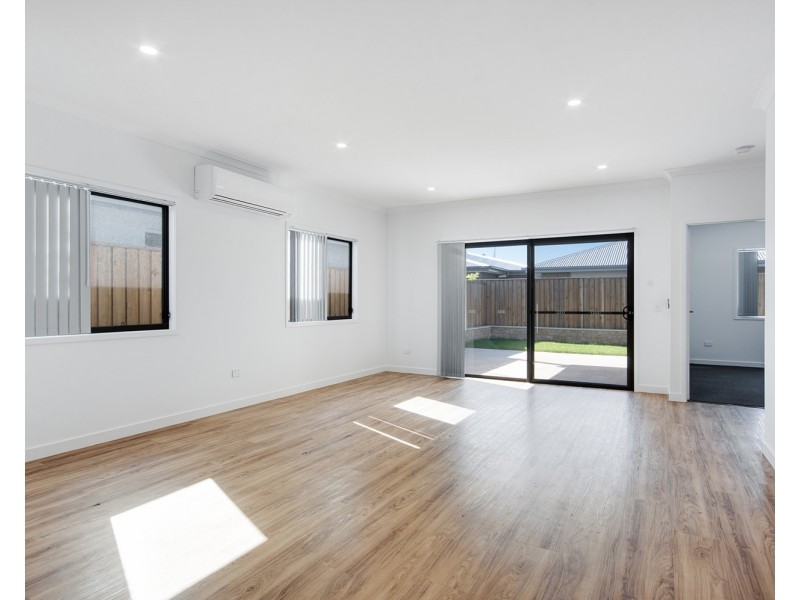 47 Village Green Boulevard, Palmview QLD 4553