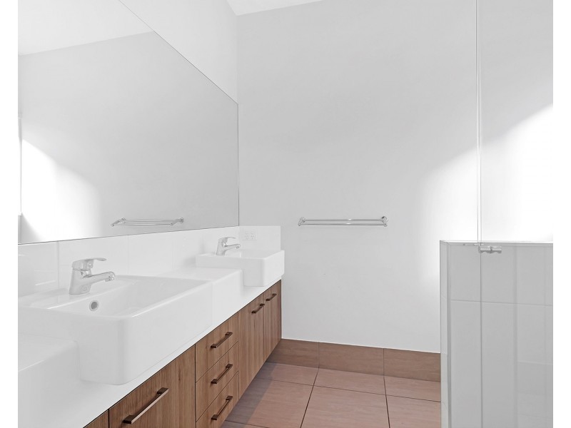 4 Panama Cresent, Mountain Creek QLD 4557