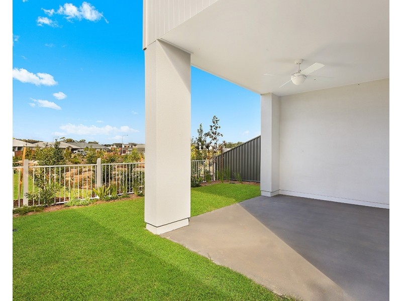 6 Magnetic Lane, Meridan Plains QLD 4551