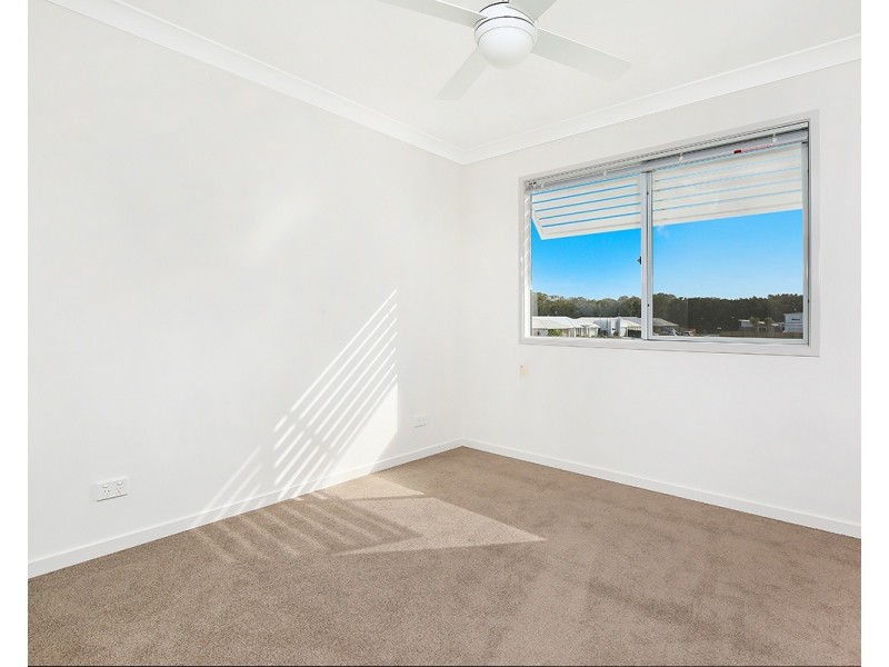 6 Magnetic Lane, Meridan Plains QLD 4551