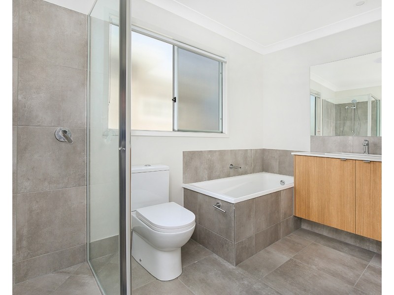 6 Magnetic Lane, Meridan Plains QLD 4551