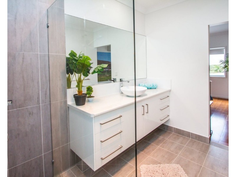 72 Woodrow Drive, Agnes Water QLD 4677