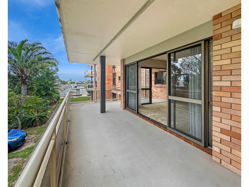 1/7-9 Carinya Street, Mooloolaba QLD 4557