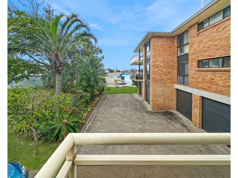 1/7-9 Carinya Street, Mooloolaba QLD 4557