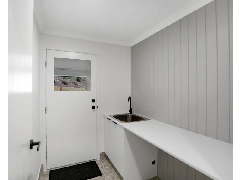 60 Pope Avenue, Burnside QLD 4560