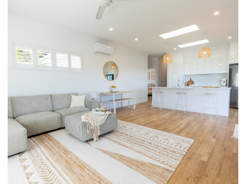 42 Woodrow Drive, Agnes Water QLD 4677